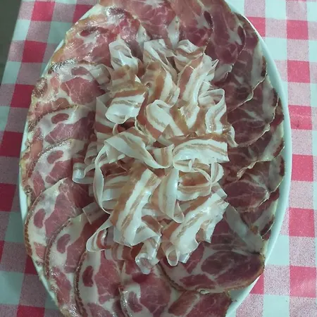 Κατάλυμα σε φάρμα Su Pirastru *